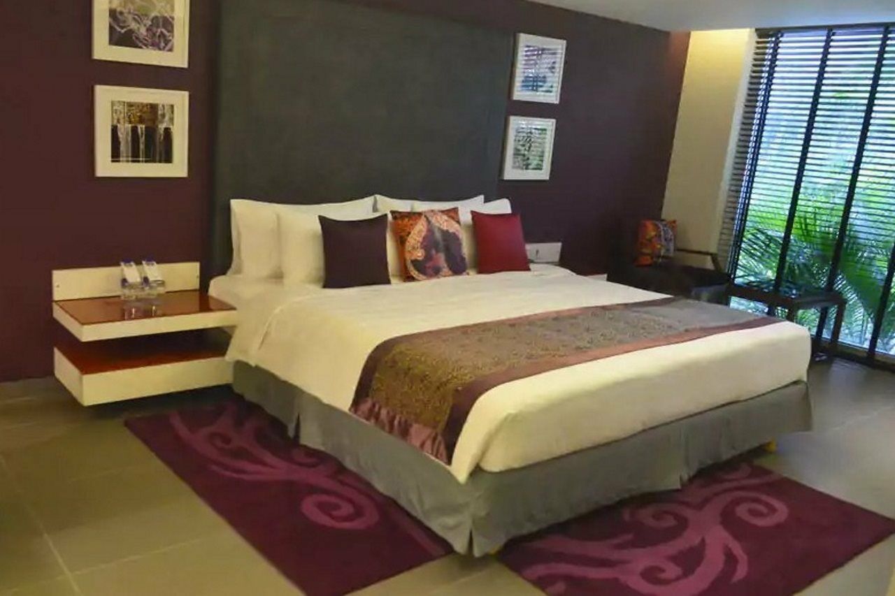 Hard Rock Hotel Goa Calangute Exterior foto A bedroom at the hotel